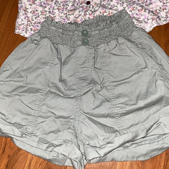 Outfit - Picture 4 of 5